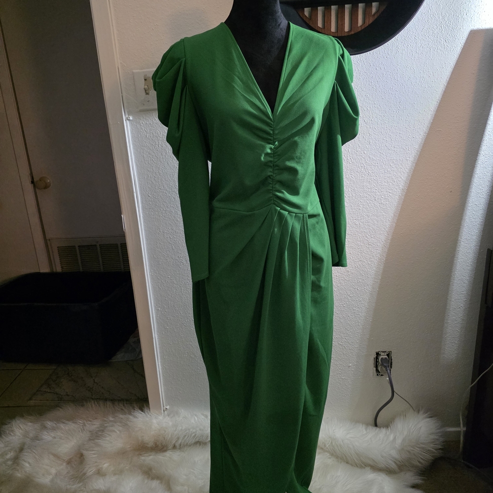 Buxom Vibrant Green Long Sleeve Dress